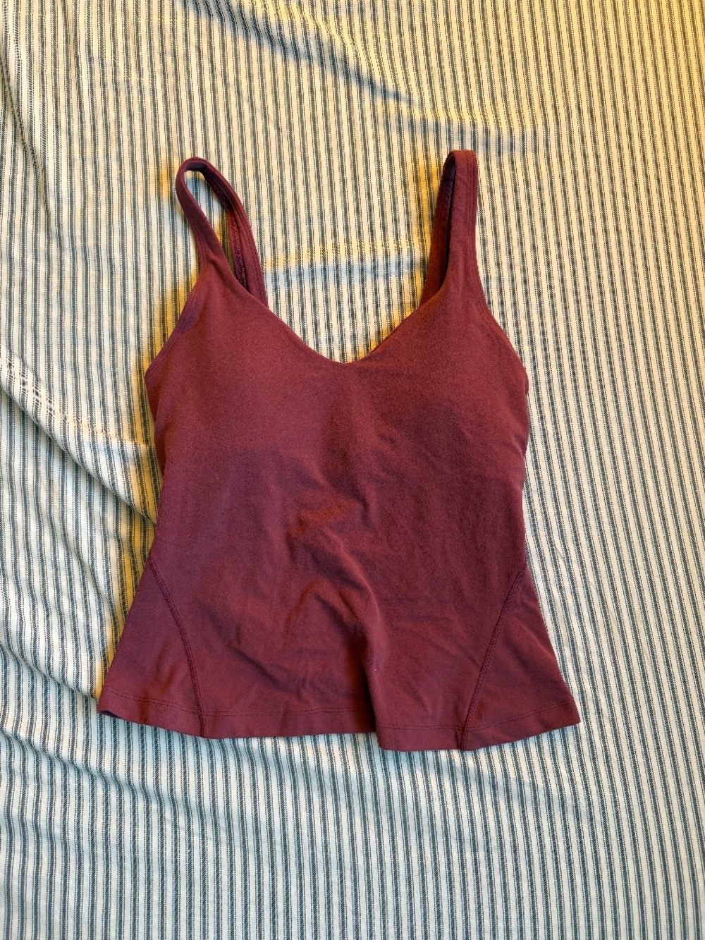 Lululemon size 4 align tank waist length mulled wine